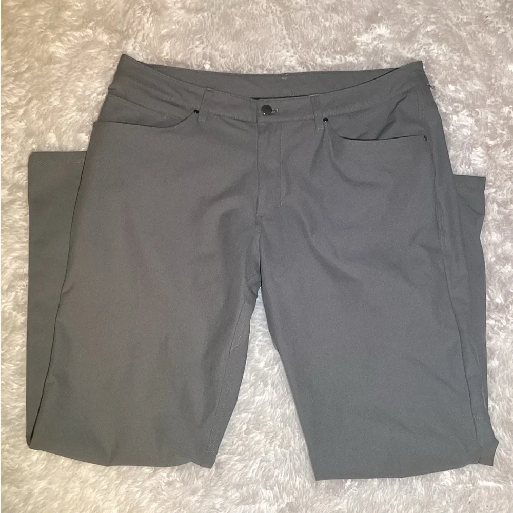 Lululemon Men's Olive Green Pants size 36